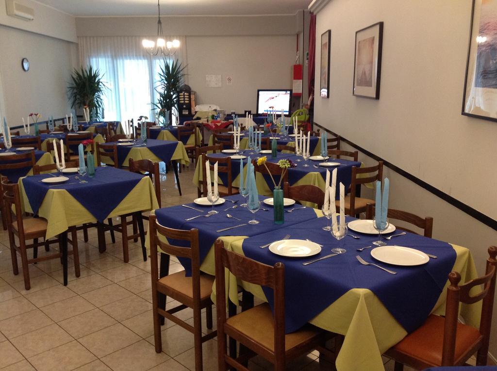 Hotel Laura Rimini Dış mekan fotoğraf