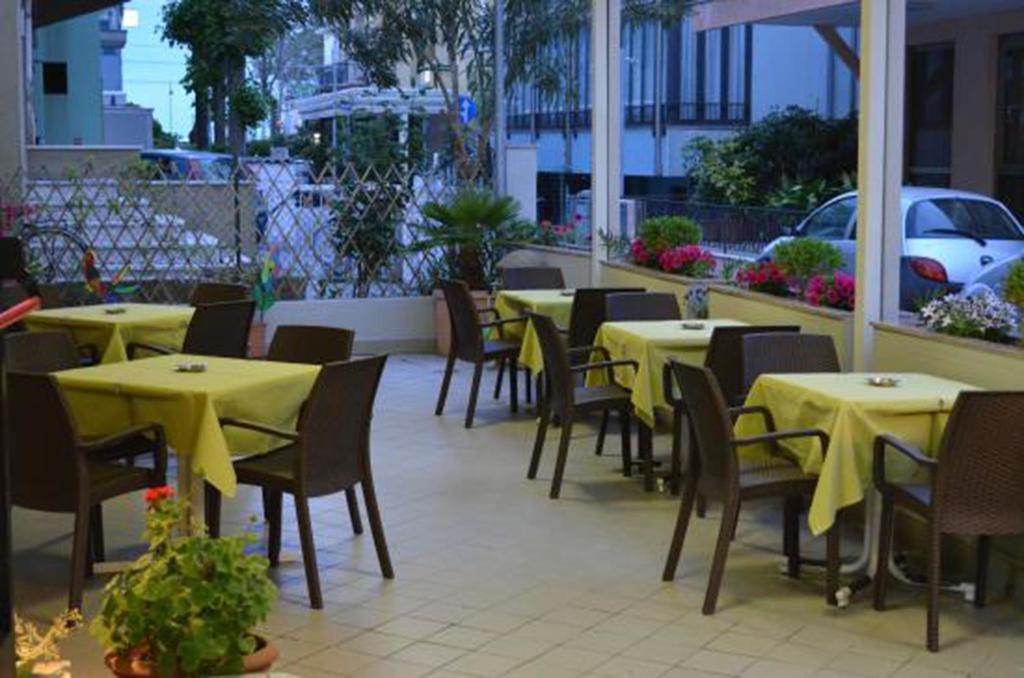 Hotel Laura Rimini Dış mekan fotoğraf