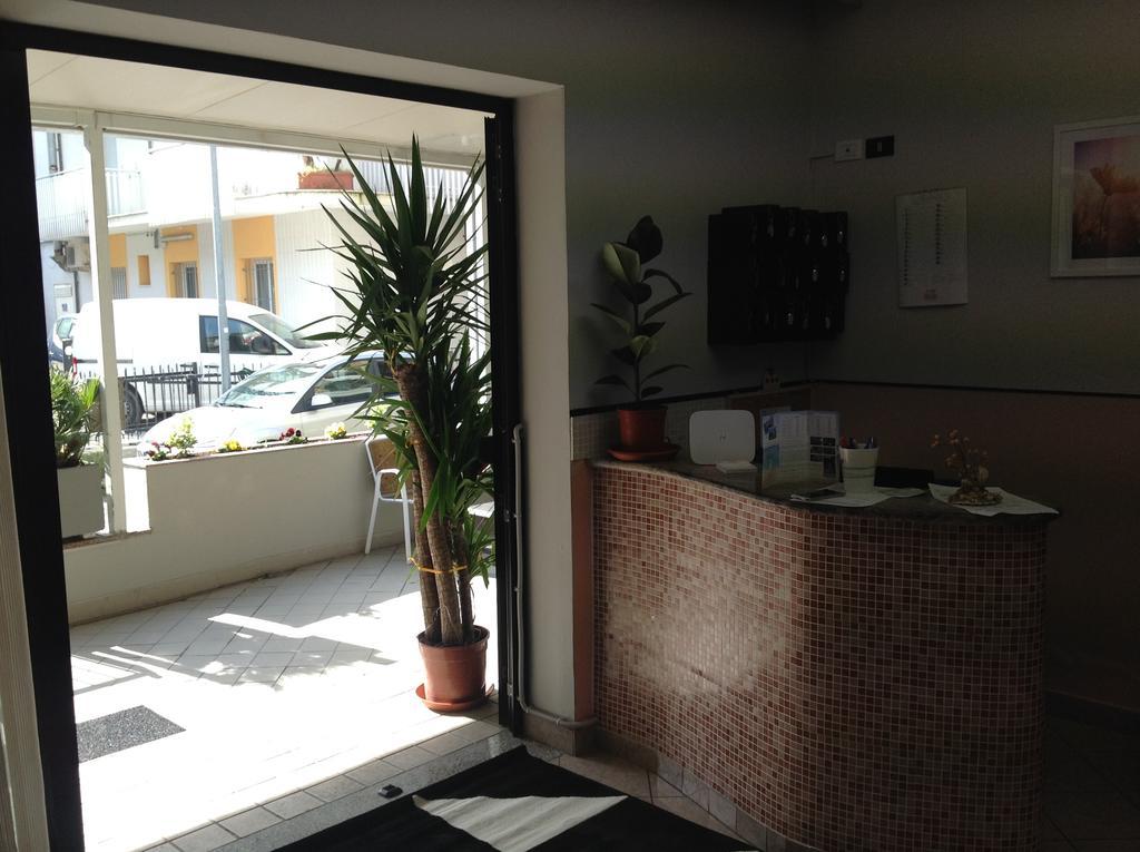 Hotel Laura Rimini Dış mekan fotoğraf