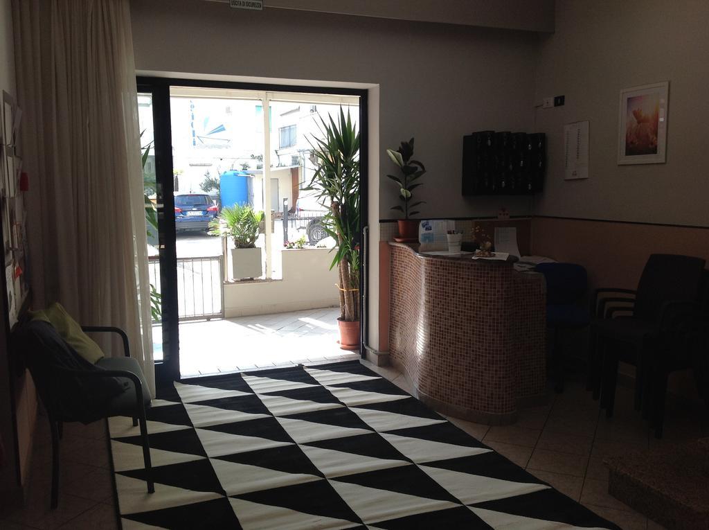 Hotel Laura Rimini Dış mekan fotoğraf
